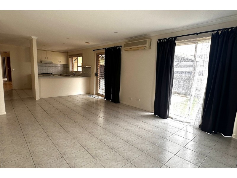 5 Highmount Drive, Hampton Park VIC 3976