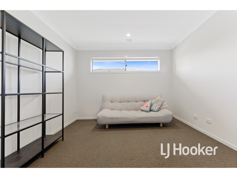 93 Parkhurst Drive, Cranbourne East VIC 3977