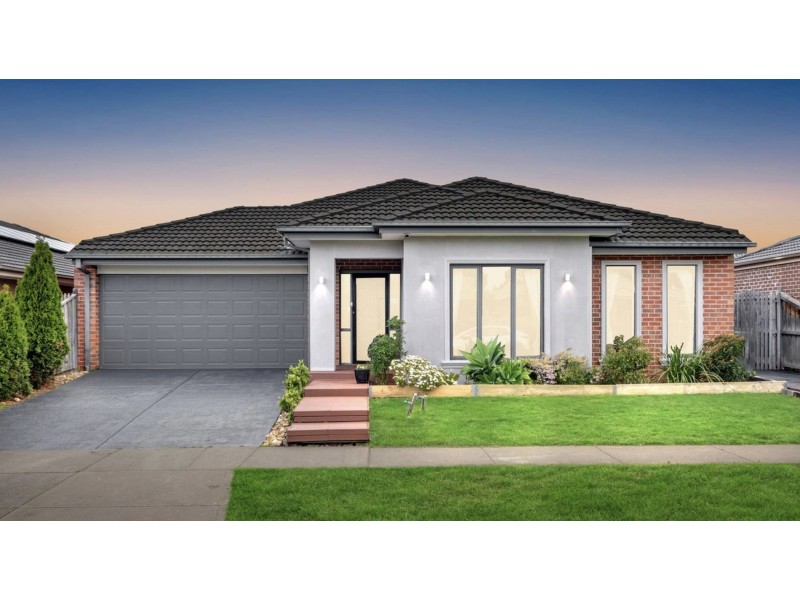 5 Rammer Way, Cranbourne East VIC 3977