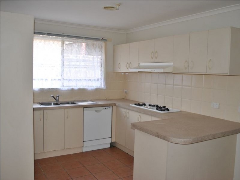 15 Strabane Way, Hampton Park VIC 3976