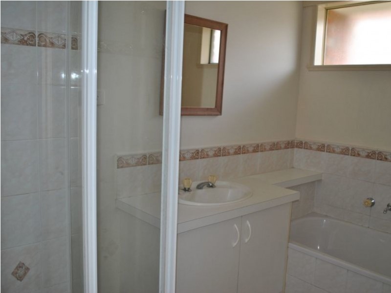 15 Strabane Way, Hampton Park VIC 3976