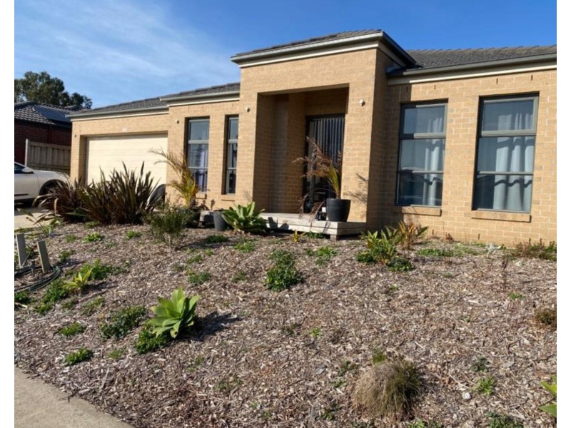 135 Boland Drive, Lyndhurst VIC 3975