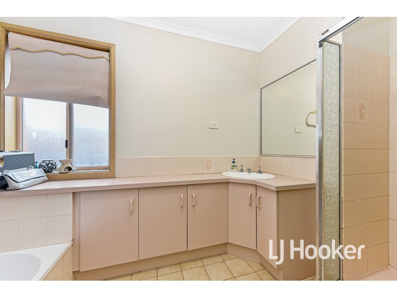 17 Pirra Place, Narre Warren VIC 3805