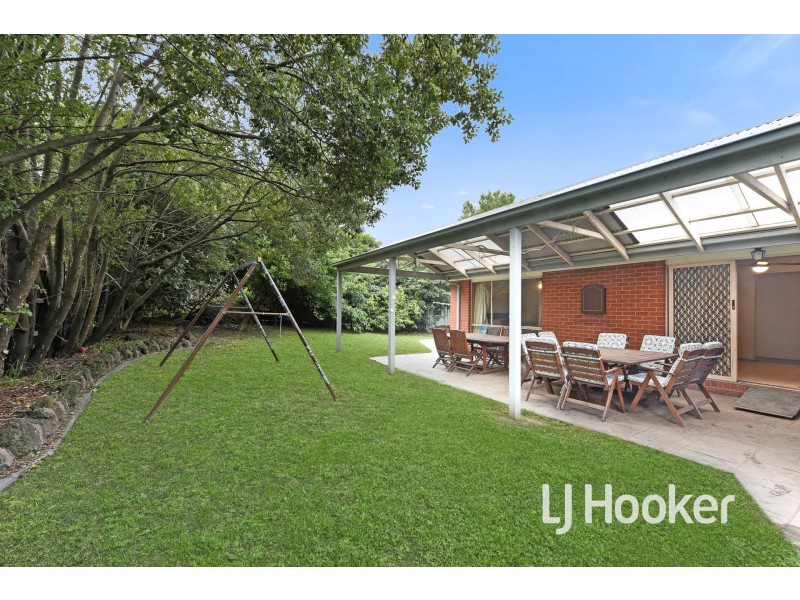 17 Pirra Place, Narre Warren VIC 3805