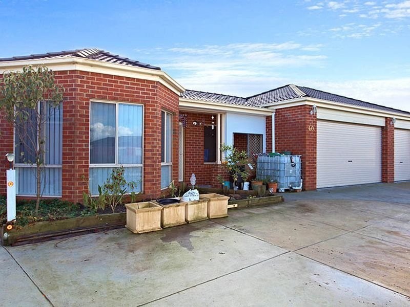 40 Springhill Drive, Cranbourne VIC 3977