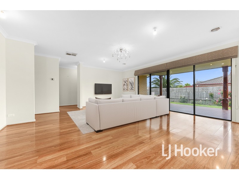 66 Highmount Drive, Hampton Park VIC 3976