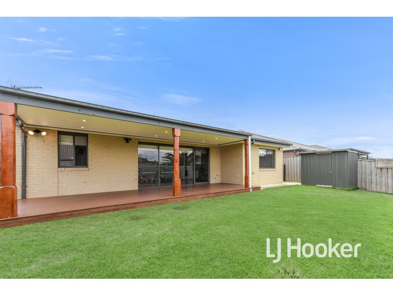 66 Highmount Drive, Hampton Park VIC 3976