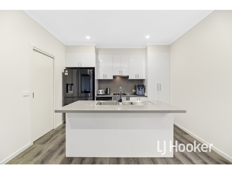 3 Agate Lane, Pakenham VIC 3810