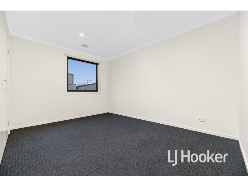 3 Agate Lane, Pakenham VIC 3810