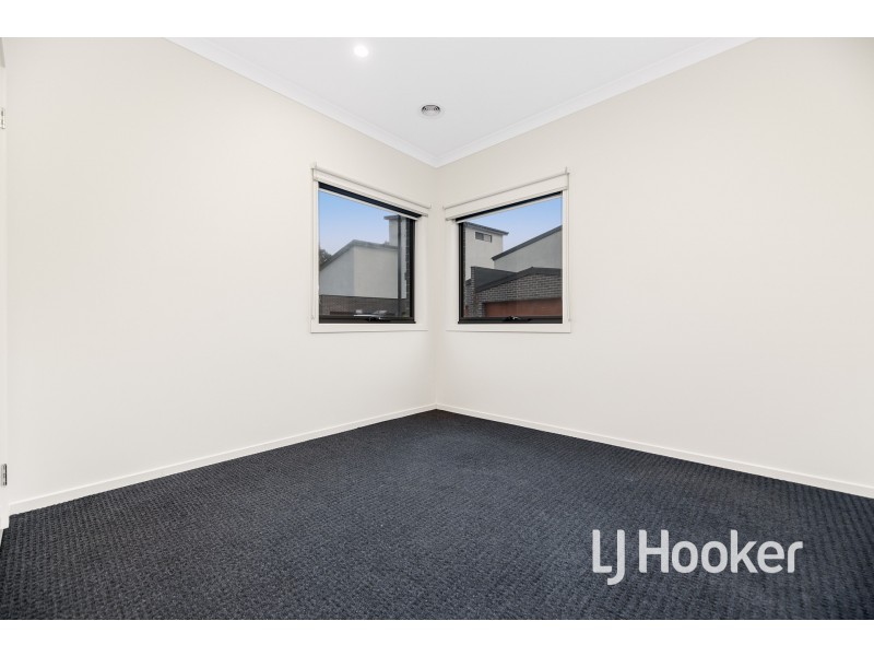3 Agate Lane, Pakenham VIC 3810