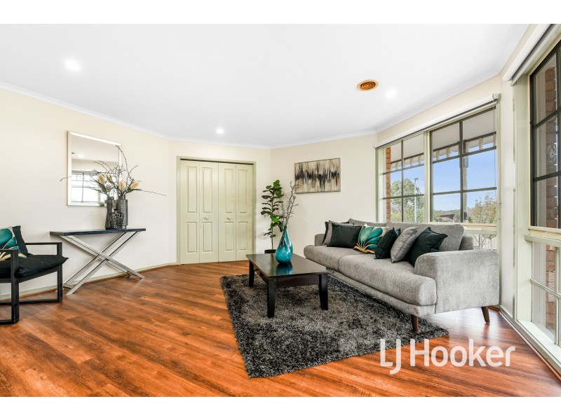 4 Sneddon Drive, Narre Warren South VIC 3805