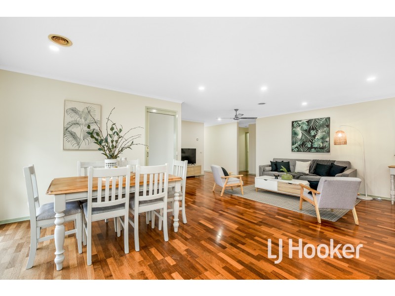 4 Sneddon Drive, Narre Warren South VIC 3805