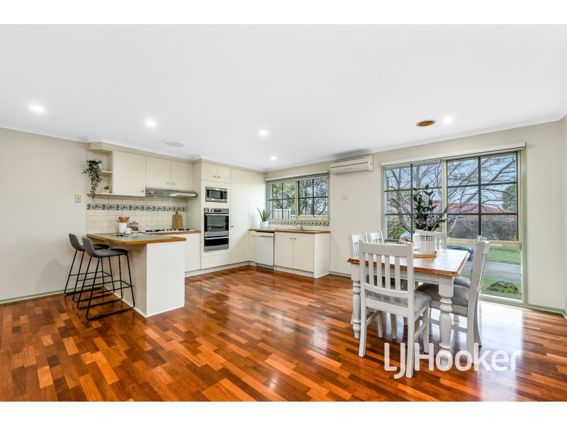 4 Sneddon Drive, Narre Warren South VIC 3805