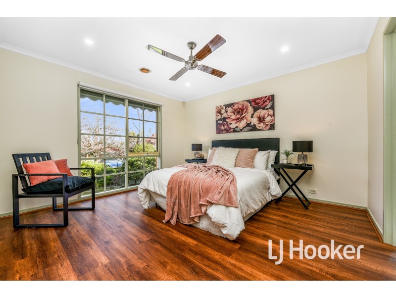 4 Sneddon Drive, Narre Warren South VIC 3805