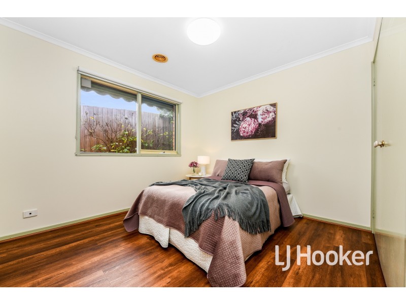 4 Sneddon Drive, Narre Warren South VIC 3805