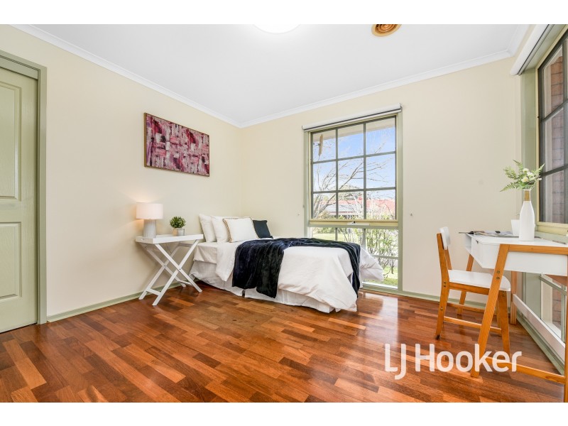 4 Sneddon Drive, Narre Warren South VIC 3805