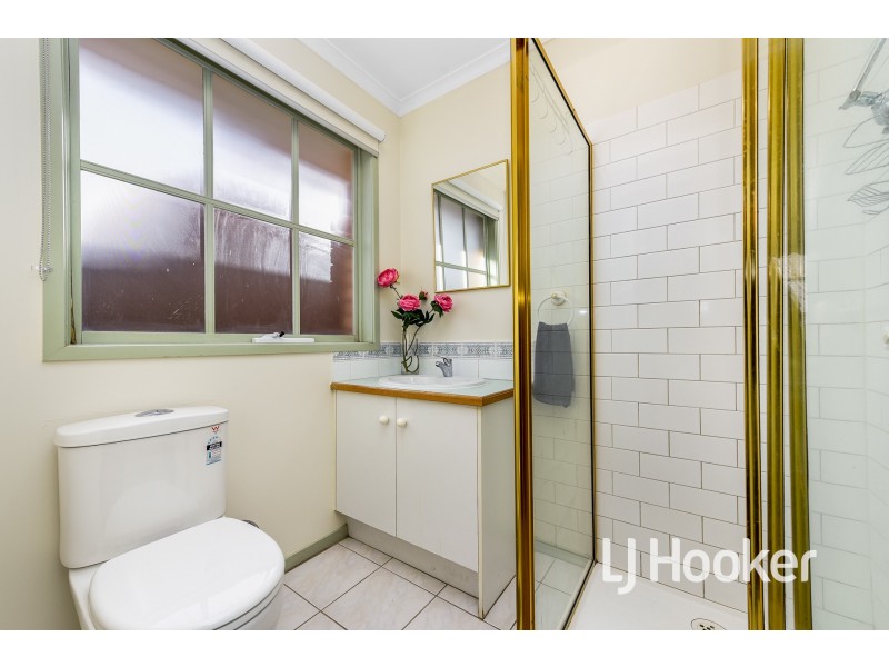 4 Sneddon Drive, Narre Warren South VIC 3805