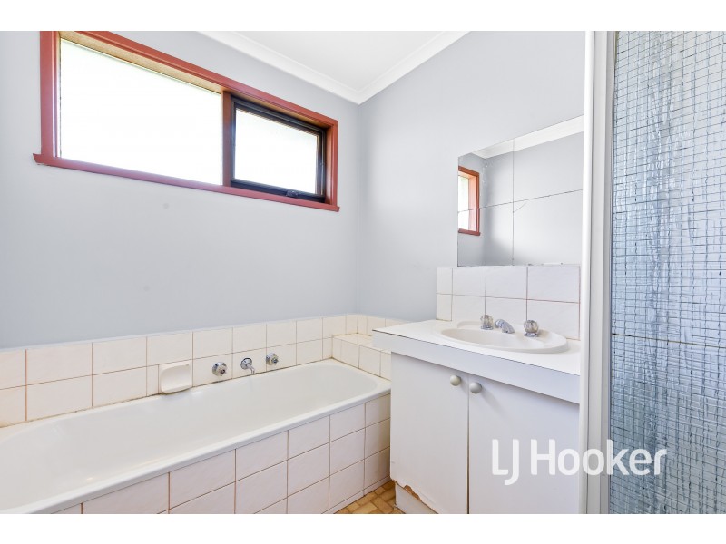 63 Pound Road, Hampton Park VIC 3976