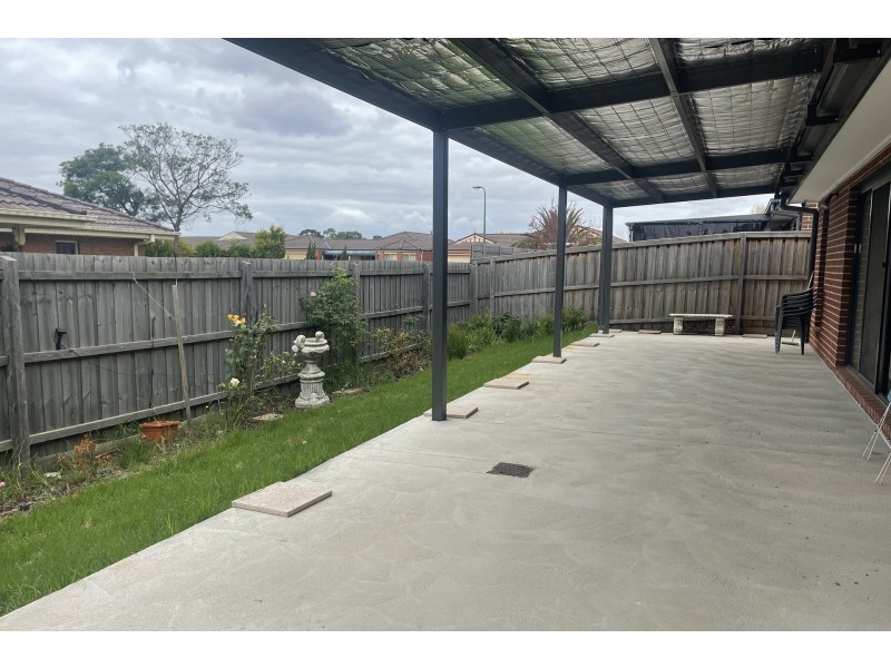 60 Highmount Drive, Hampton Park VIC 3976