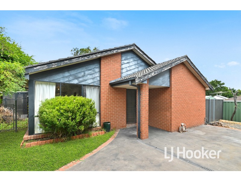 24 Gull Way, Narre Warren South VIC 3805
