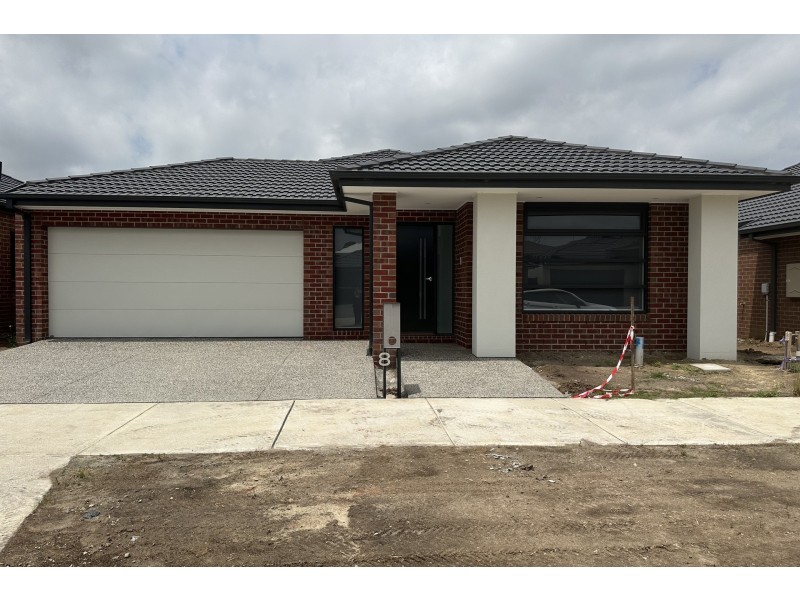 8 Musical Avenue, Clyde North VIC 3978