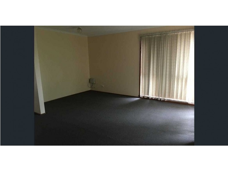 2/7 Hazlitt Court, Cranbourne VIC 3977