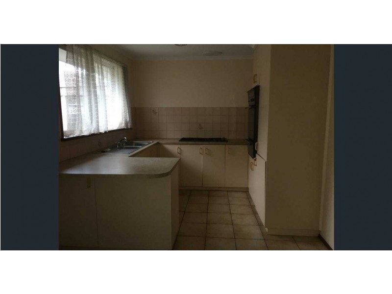 2/7 Hazlitt Court, Cranbourne VIC 3977