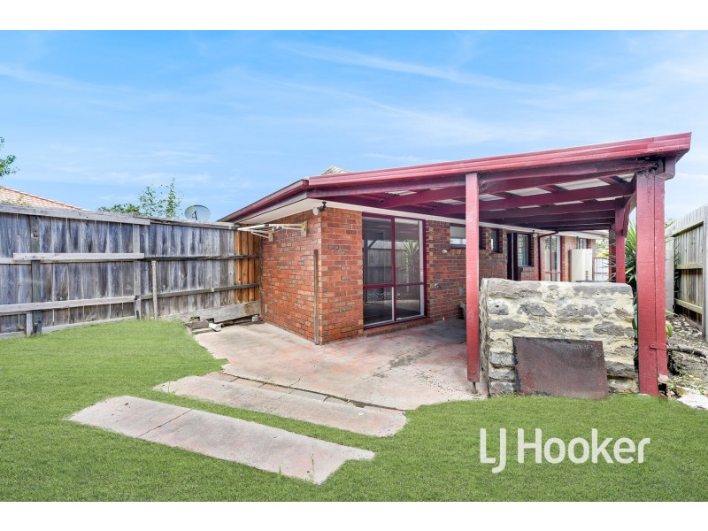 27 Sarah Place, Hampton Park VIC 3976