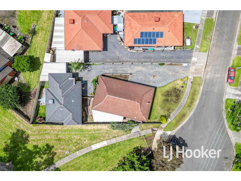 27 Sarah Place, Hampton Park VIC 3976