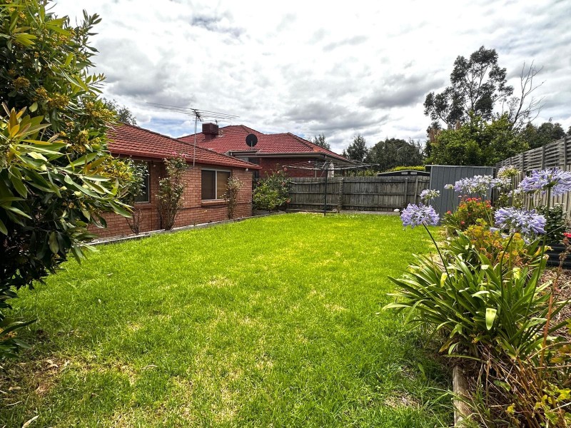 5 Henry Lawson Drive, Lynbrook VIC 3975