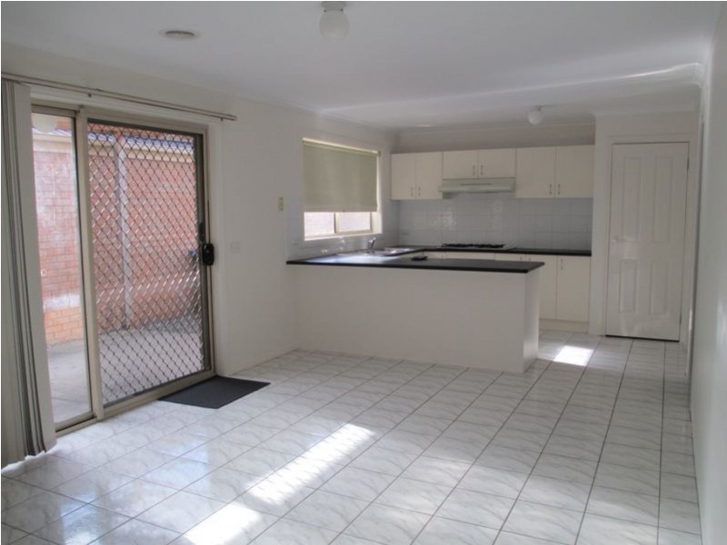 4 Athena Court, Cranbourne VIC 3977
