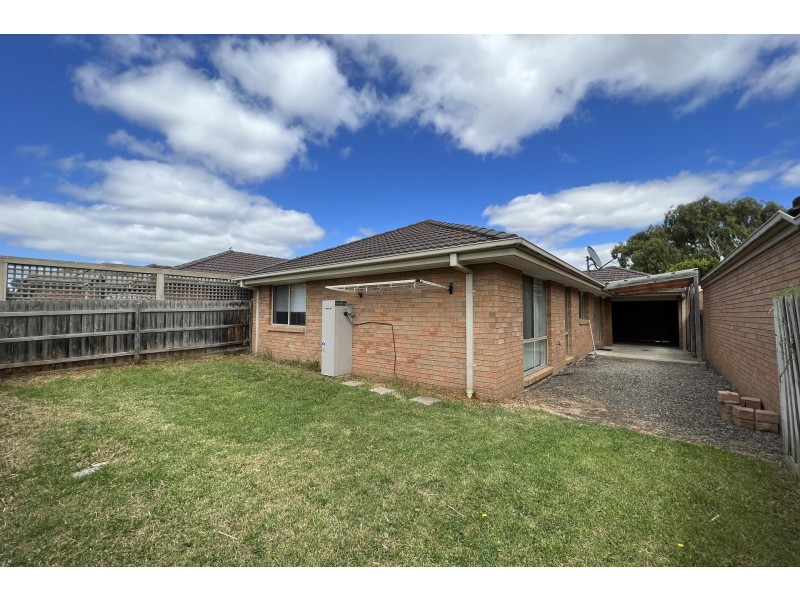 4 Athena Court, Cranbourne VIC 3977