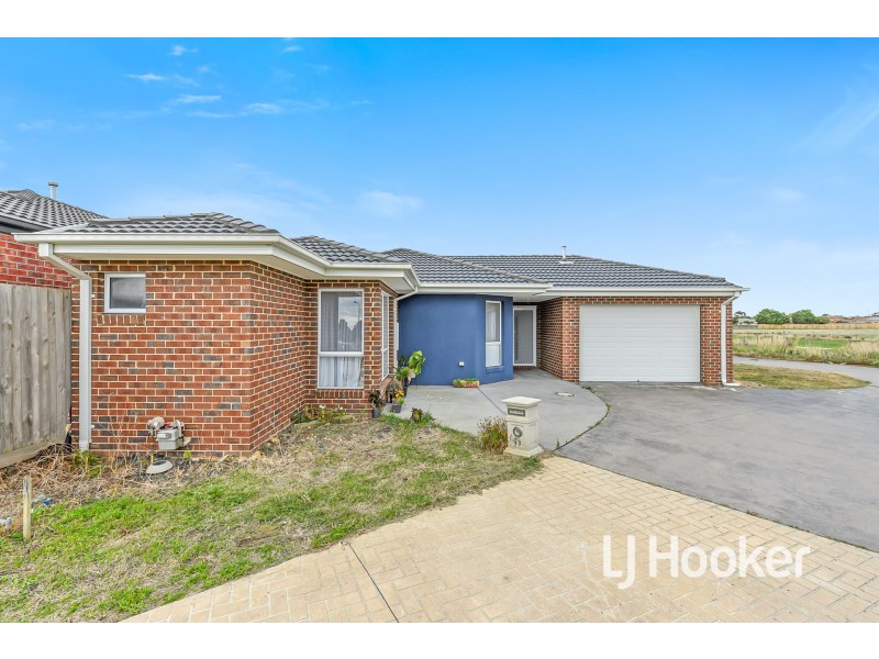 49 Sallys Run, Hampton Park VIC 3976