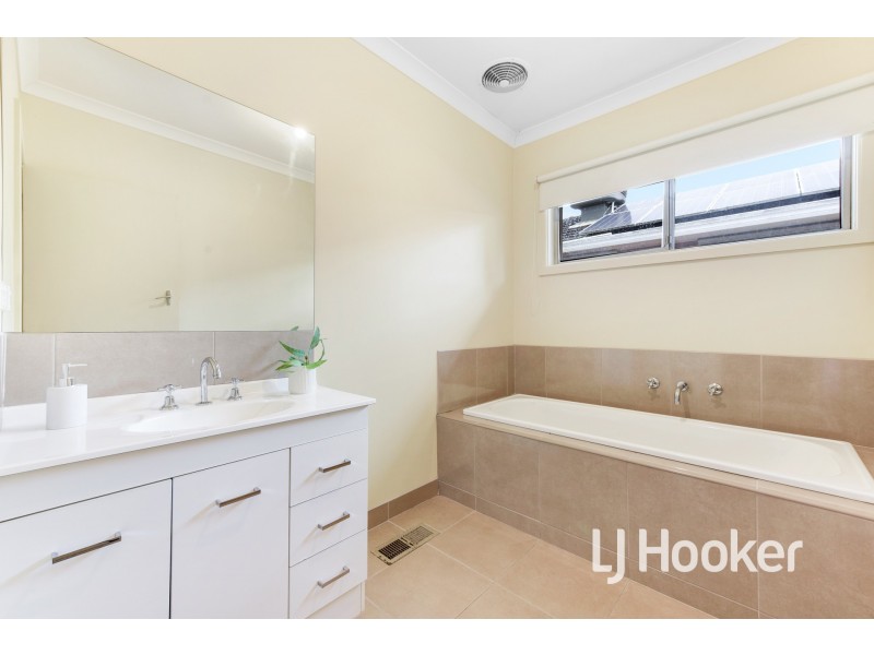 1/30 Bride Avenue, Hampton Park VIC 3976