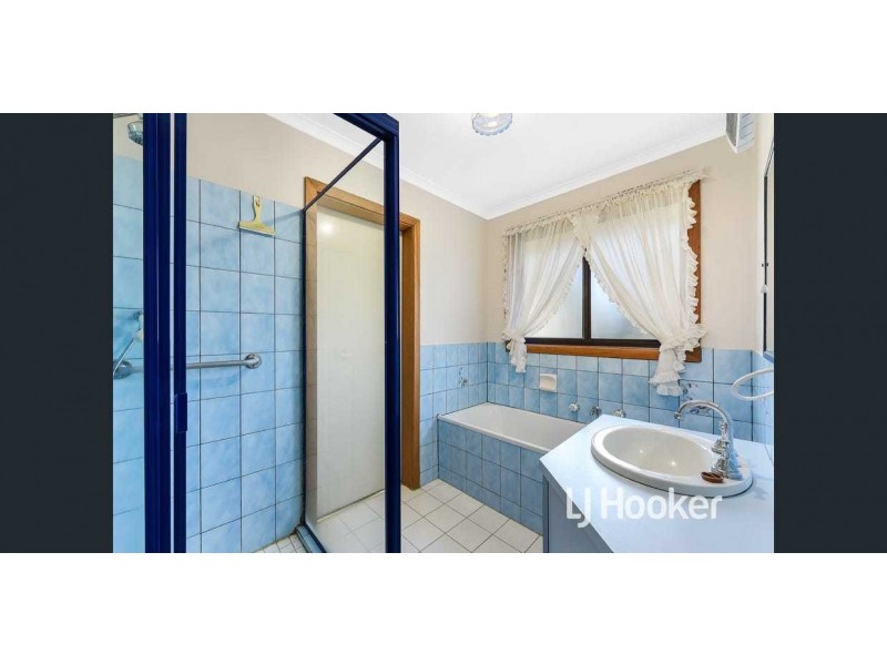 8 Wynette Close, Hampton Park VIC 3976