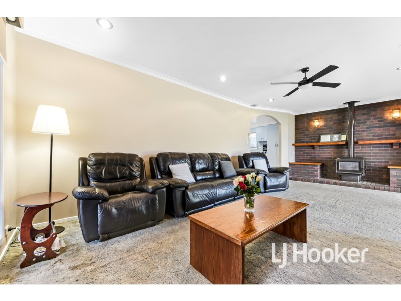 18 Millswyn Avenue, Hampton Park VIC 3976