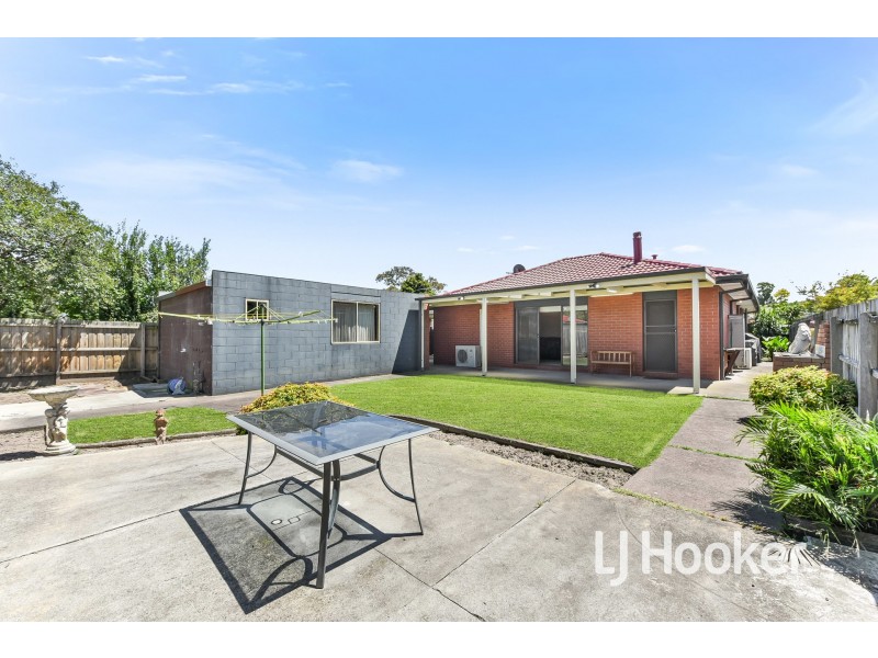 18 Millswyn Avenue, Hampton Park VIC 3976