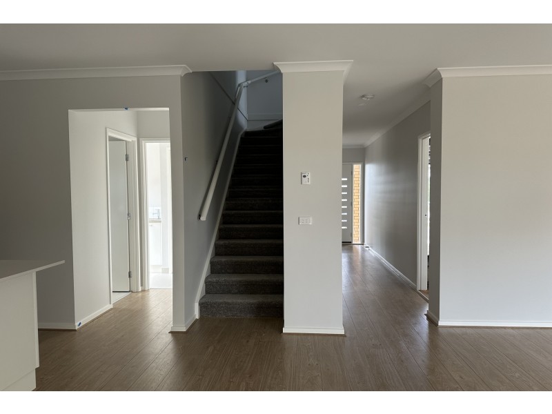 39 Zebu Drive, Clyde North VIC 3978