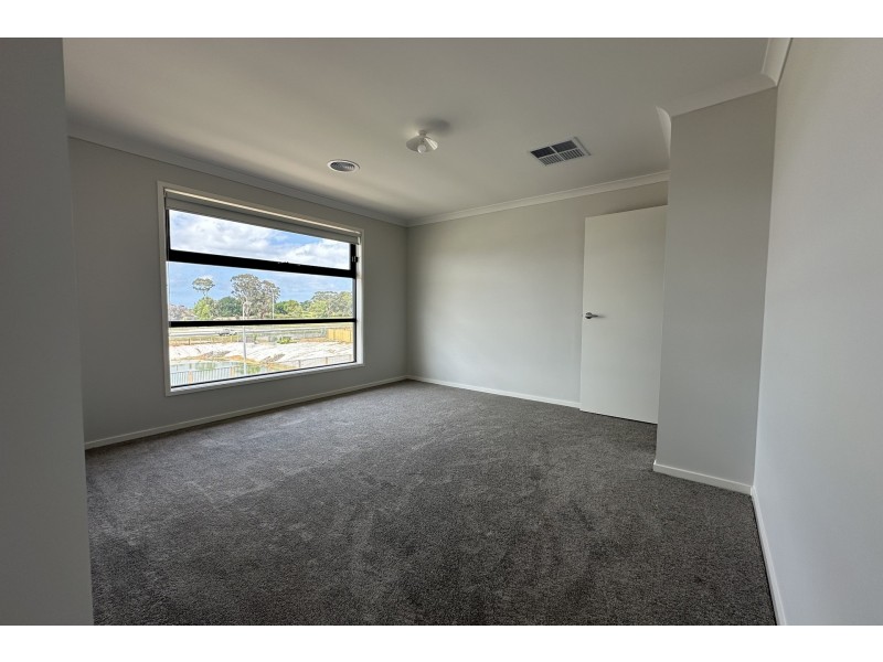 39 Zebu Drive, Clyde North VIC 3978