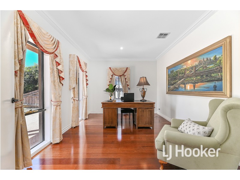 44 Aylmer Road, Lynbrook VIC 3975