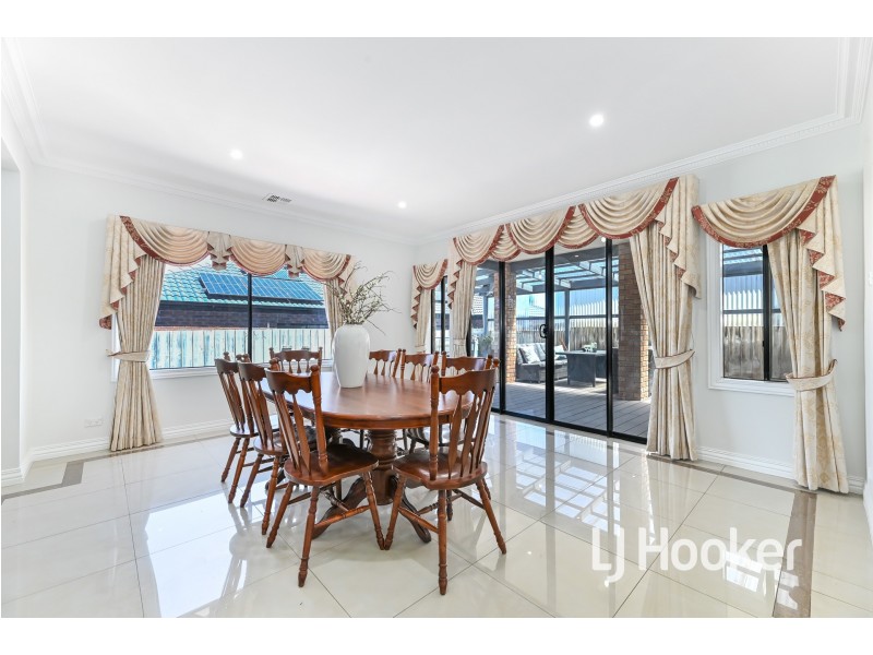 44 Aylmer Road, Lynbrook VIC 3975