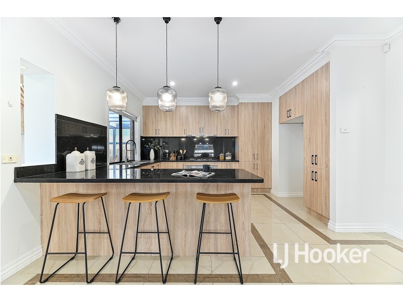 44 Aylmer Road, Lynbrook VIC 3975