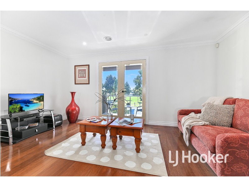 44 Aylmer Road, Lynbrook VIC 3975