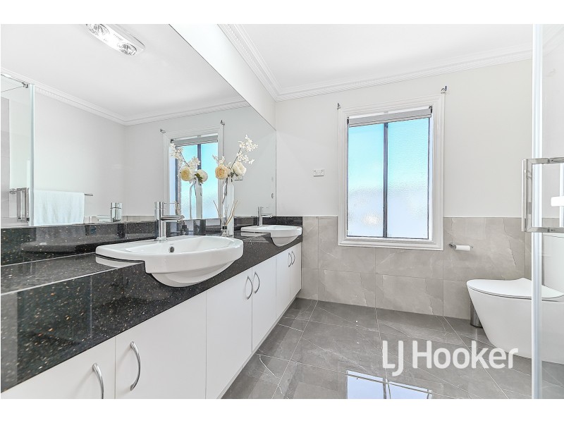 44 Aylmer Road, Lynbrook VIC 3975