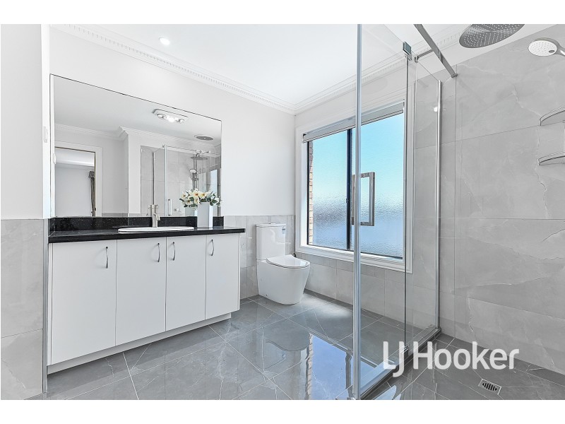 44 Aylmer Road, Lynbrook VIC 3975