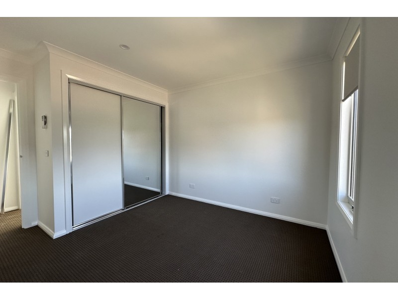1/68 Frawley Road, Hallam VIC 3803
