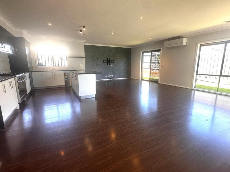 11/30 Central Road, Hampton Park VIC 3976