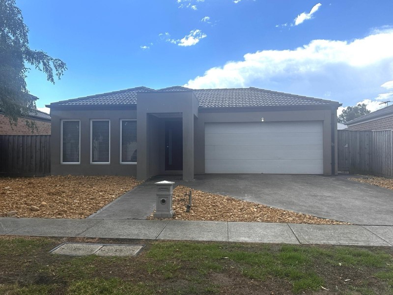 4 Bushman Way, Lynbrook VIC 3975