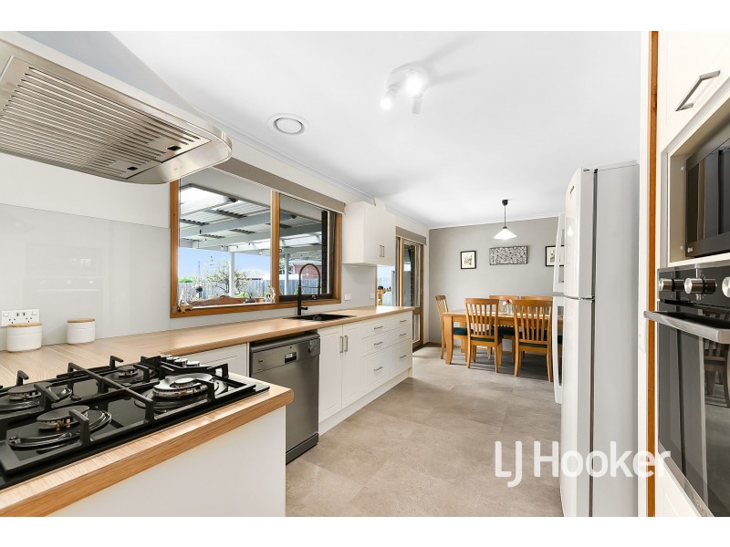 7 Kerrison Drive, Hampton Park VIC 3976