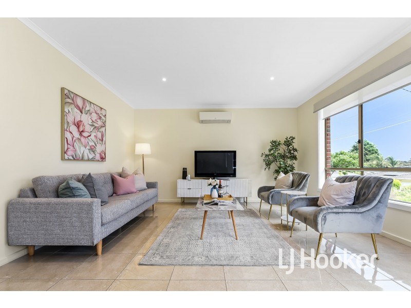 2 Strong Drive, Hampton Park VIC 3976